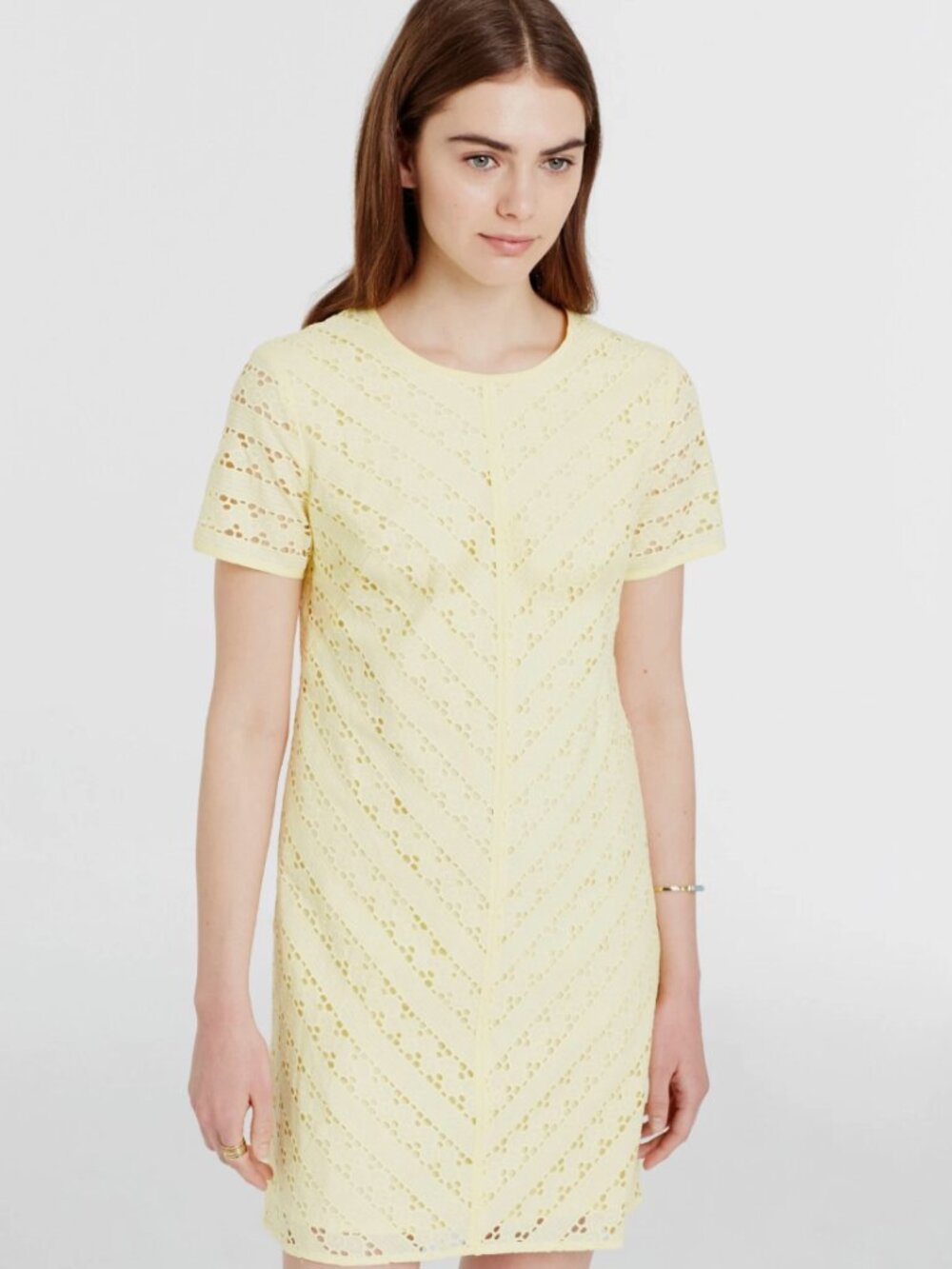 Ann Taylor Size 4 Yellow Eyelet Sheath | Chevron Cotton Dress